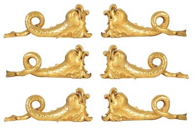 Lot 583 - A SET OF SIX REGENCY CARVED GILT GESSO CURTAIN POLE BRACKETS