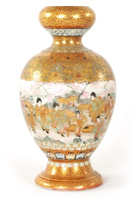 Lot 108 - A FINE JAPANESE MEIJI PERIOD BULBOUS SATSUMA VASE
