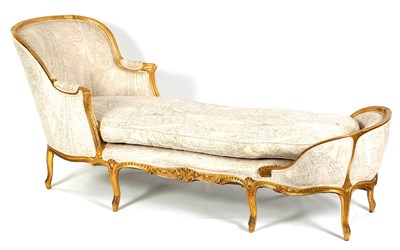 Lot 927 - A 19TH CENTURY LOUIS XVI STYLE FRENCH GILT GESSO DAY BED/SETTEE