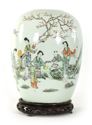 Lot 131 - AN EARLY 19TH CENTURY CHINESE FAMILLE VERTE GINGER JAR
