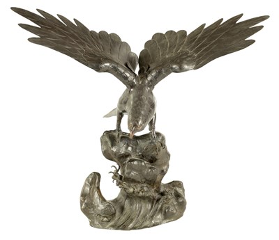 Lot 181 - A 19TH CENTURY CHINESE PATINATED BRONZE SCULPTURE OF AN EAGLE