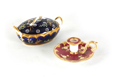 Lot 22 - AN EARLY 19TH CENTURY SPODE MINIATURE OVAL POT POURRI BASKET