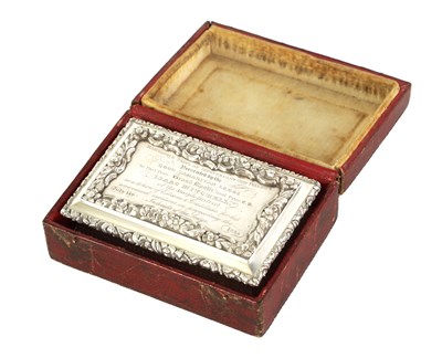 Lot 324 - A FINE EARLY VICTORIAN SILVER PRESENTATION SNUFF BOX