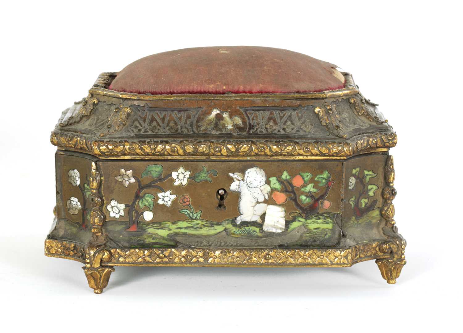 Lot 492 - A LATE 17TH/EARLY 18TH CENTURY CONTINENTAL ORMOLU MOUNTED TORTOISESHELL AND STAINED HORN INLAID DRESSING TABLE CASKET