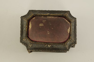 Lot 492 - A LATE 17TH/EARLY 18TH CENTURY CONTINENTAL ORMOLU MOUNTED TORTOISESHELL AND STAINED HORN INLAID DRESSING TABLE CASKET