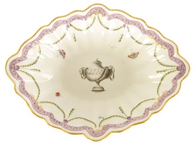 Lot 58 - AN EARLY 19TH CENTURY DERBY TYPE FAIENCE LOZENGE SHAPED DISH