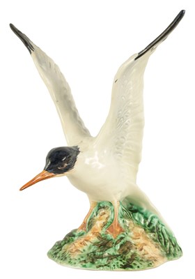 Lot 67 - A 20TH CENTURY BESWICK SCULPTURE OF A TERN