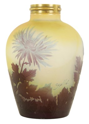 Lot 13 - EMILLE GALLE. A FRENCH ART GLASS OVOID CAMEO GLASS LAMP BASE