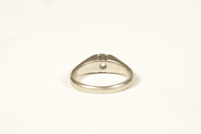 Lot 244 - A GENTLEMEN'S PLATINUM SOLITAIRE 2CT DIAMOND RING