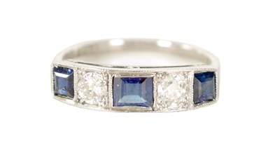 Lot 251 - AN 18CT WHITE GOLD FIVE STONE DIAMOND AND SAPPHIRE RING