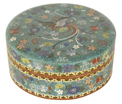 Lot 103 - A 19TH CENTURY CHINESE CLOISONNÉ ENAMEL LIDDED CIRCULAR BOX