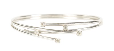 Lot 228 - A LADIES 9CT WHITE GOLD AND DIAMOND BRACELET