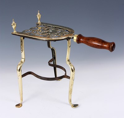 Lot 288 - A CHOICE LATE GEORGIAN ENGRAVED BRASS HEARTH...