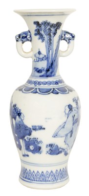 Lot 151 - A 19TH CENTURY CHINESE BLUE AND WHITE VASES