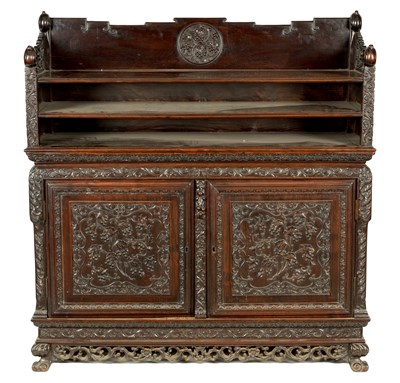 Lot 194 - A FINE 19TH CENTURY CHINESE HARDWOOD SIDE CABINET
