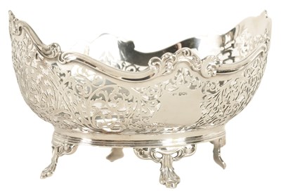 Lot 306 - A GEORGE V, OVAL SILVER FRUIT BOWL