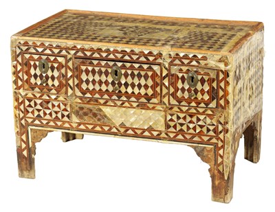 Lot 788 - AN 18TH CENTURY PERSIAN MOTHER OF PEARL AND TORTOISESHELL INLAID OTTOMAN