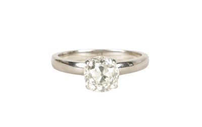 Lot 226 - A LADIES 18CT WHITE GOLD DIAMOND SOLITAIRE RING