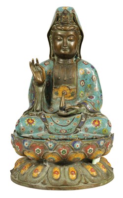 Lot 125 - A LARGE QIANLONG PERIOD CHINESE CLOISONNE ENAMEL BRONZE SEATED GUANYIN BUDDHA