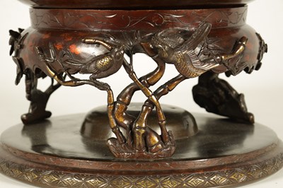Lot 115 - A LARGE JAPANESE MEIJI PERIOD PATINATED KORO AND COVER