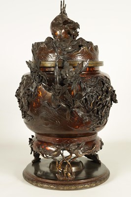 Lot 115 - A LARGE JAPANESE MEIJI PERIOD PATINATED KORO AND COVER