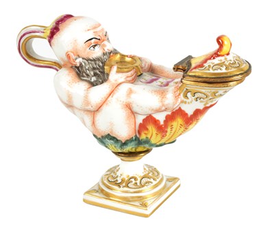 Lot 155 - A 19TH CENTURY ITALIAN CAPODIMONTE PORCELAIN INKWELL
