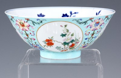 Lot 141 - A CHINESE DAOGUANG PERIOD MEDALLION BOWL with...