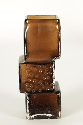 Lot 1 - A 20TH CENTURY WHITEFRIARS SMOKED GLASS ‘DRUNKEN BRICKLAYER’ VASE