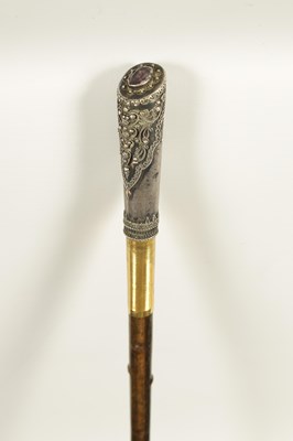 Lot 449 - AN EARLY 20TH CENTURY RHINOCEROS HORN SWAGGER STICK