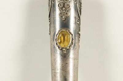 Lot 449 - AN EARLY 20TH CENTURY RHINOCEROS HORN SWAGGER STICK