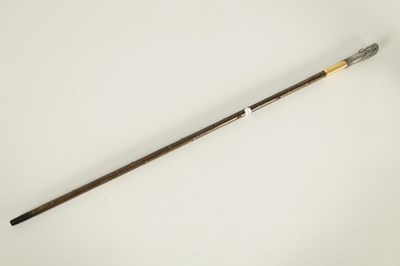 Lot 449 - AN EARLY 20TH CENTURY RHINOCEROS HORN SWAGGER STICK
