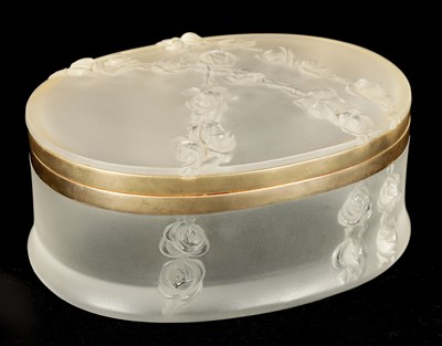 Lot 29 - LALIQUE, FRANCE. A 20TH CENTURY COPPELIA OVAL FROSTED GLASS DRESSING TABLE BOX