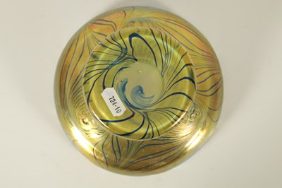 Lot 26 - AN EARLY 20TH-CENTURY IRIDESCENT GLASS FRITZ HECKERT ‘CHANGEANT’ VASE BY OTTO THAMM
