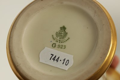 Lot 40 - JAMES STINTON. A PAIR OF ROYAL WORCESTER GILT EDGED FLARED CYLINDRICAL CABINET VASES