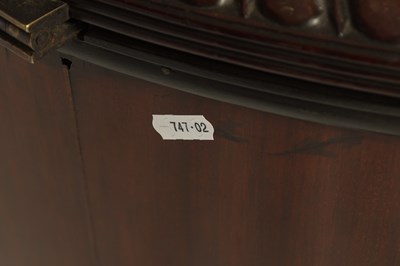 Lot 1061 - A GOOD GEORGE III OVAL MAHOGANY CELLARETTE