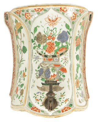 Lot 135 - A CHINESE FAMILLE VERTE KANGXI PERIOD SHAPED WATER CISTERN