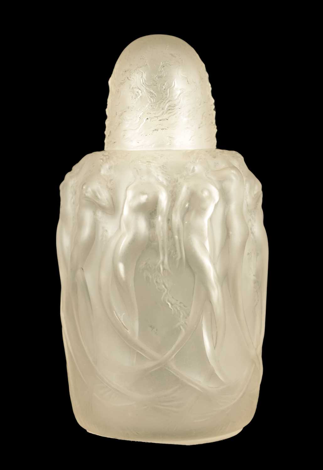 Lot 7 - A RENE LALIQUE OPALESCENT 'SIRENES' BRULE PARFUMS FROSTED PERFUME BURNER