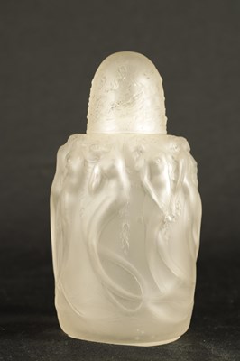 Lot 7 - A RENE LALIQUE OPALESCENT 'SIRENES' BRULE PARFUMS FROSTED PERFUME BURNER