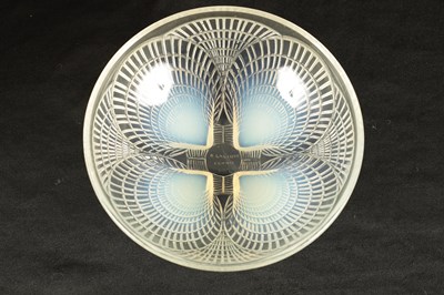 Lot 27 - A FRENCH RENE LALIQUE OPALESCENT GLASS 'COQUILLES' BOWL