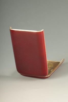 Lot 255 - AN EARLY 20TH CENTURY FABERGE SILVER AND GUILLOCHE ENAMEL CIGARETTE CASE, WORKMASTER AUGUST HOLLMING (1854 - 1913)