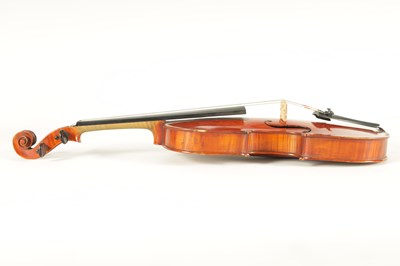 Lot 498 - A GOOD QUALITY EARLY 20TH CENTURY FULL SIZE ITALIAN VIOLIN LABELLED RICCARDO ANTONIAZZI