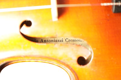 Lot 498 - A GOOD QUALITY EARLY 20TH CENTURY FULL SIZE ITALIAN VIOLIN LABELLED RICCARDO ANTONIAZZI