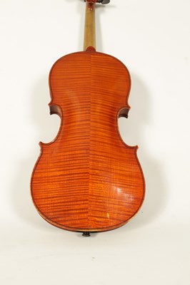 Lot 498 - A GOOD QUALITY EARLY 20TH CENTURY FULL SIZE ITALIAN VIOLIN LABELLED RICCARDO ANTONIAZZI