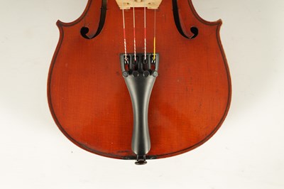 Lot 498 - A GOOD QUALITY EARLY 20TH CENTURY FULL SIZE ITALIAN VIOLIN LABELLED RICCARDO ANTONIAZZI