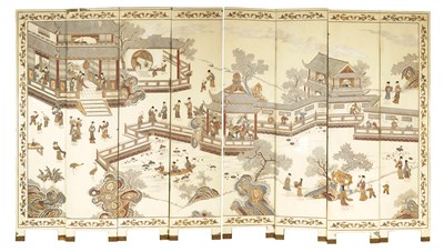 Lot 101 - A LARGE EARLY 20TH CENTURY CHINESE LACQUERED SCREEN