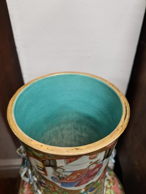 Lot 164 - A LARGE 19TH CENTURY CHINESE FAMILLE ROSE PORCELAIN VASE