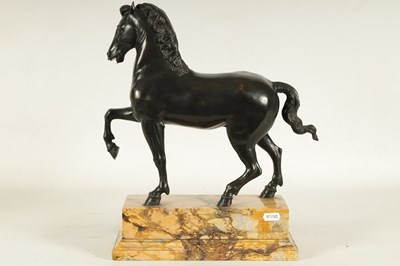 Lot 699 - AN 18TH/19TH CENTURY ITALIAN BRONZE SCULPTURE