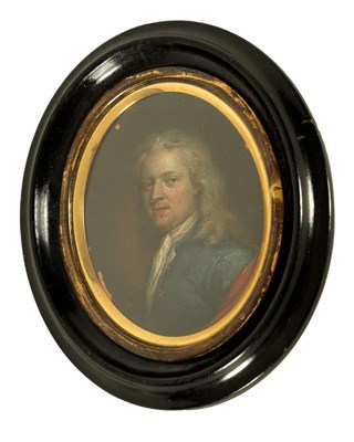 Lot 297 - AN 18TH CENTURY MINIATURE BUST PORTRAIT ON COPPER OF A GENTLEMAN