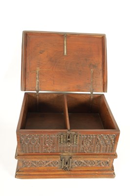 Lot 580 - A 16TH/17TH CENTURY SPANISH WALNUT GOTHIC TABLE CABINET