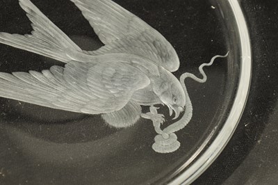 Lot 13 - A SET OF 12 20TH CENTURY STEUBEN GLASS WORKS ORNITHOLOGICAL GLASS PLATES